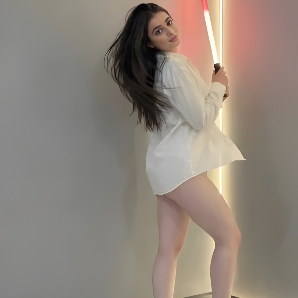 Premium Karachi Model Profile